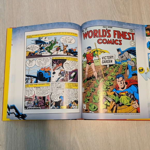 Batman Book War Years 1939-1945: Presenting Over 20 Classic Full Length DC Tales - Picture 8 of 11